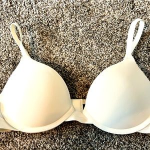Pepper bra, brand new, size 34A